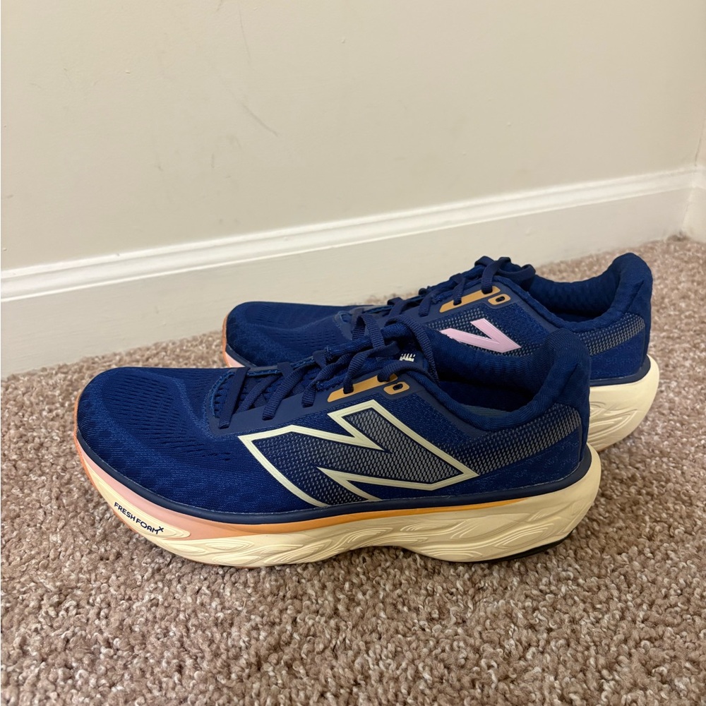 New Balance 1080 v14 - Picture 2 of 16